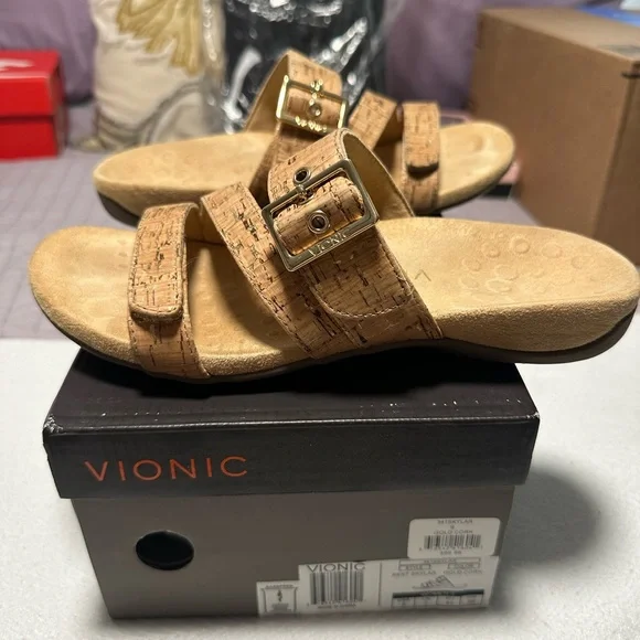 Vionic rest Skylar gold cork flip flops - Picture 1 of 8